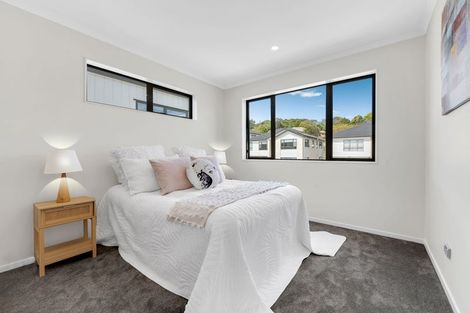Photo of property in 2 Elevation Street, Flat Bush, Auckland, 2019