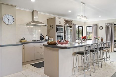 Photo of property in 36 Madison Street, Cambridge, 3434