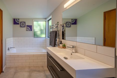 Photo of property in 19 Settlers Hill, Akaroa, 7520