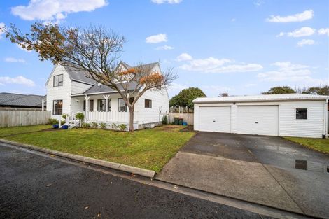Photo of property in 18b Virginia Place, Whalers Gate, New Plymouth, 4310