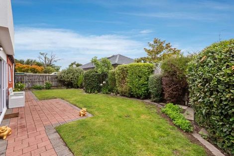 Photo of property in 33 Coniston Avenue, Ilam, Christchurch, 8041