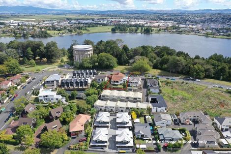 Photo of property in 12 Ruakiwi Road, Hamilton Lake, Hamilton, 3204