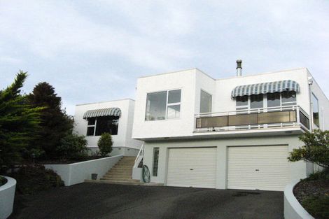 Photo of property in 18 Marine Parade, Macandrew Bay, Dunedin, 9014