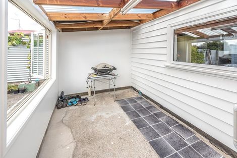 Photo of property in 12 Norfolk Street, Patea, 4520