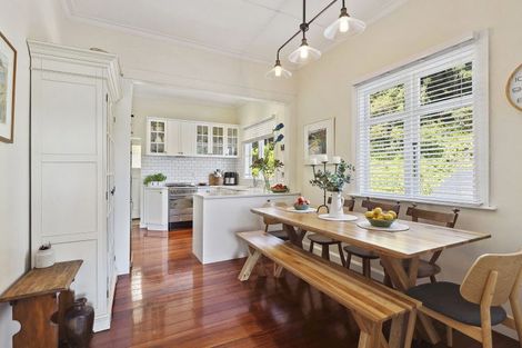 Photo of property in 48 Jackson Street, Island Bay, Wellington, 6023