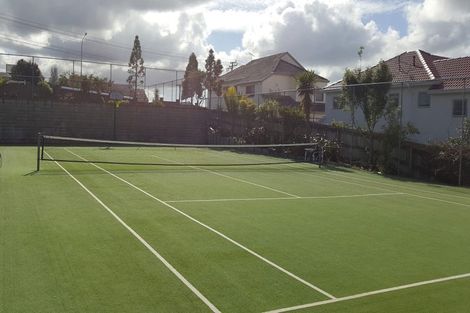 Photo of property in 10/2-22a Balmain Road, Chatswood, Auckland, 0626