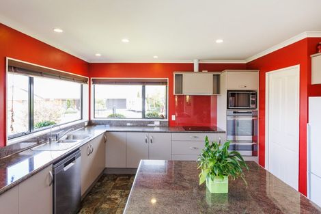 Photo of property in 2 Masefield Terrace, Kelvin Grove, Palmerston North, 4414