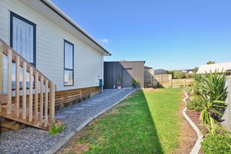 Photo of property in 12 Ocean View Rise, Ruakaka, 0116