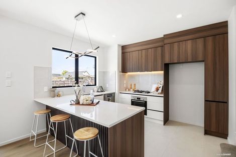 Photo of property in 11a Mimosa Place, Half Moon Bay, Auckland, 2012