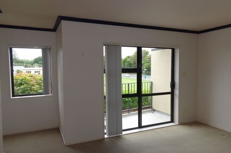 Photo of property in 6/15 Harbour View Road, Te Atatu Peninsula, Auckland, 0610