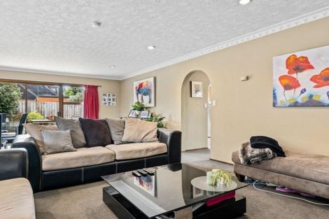 Photo of property in 242 Memorial Avenue, Burnside, Christchurch, 8053