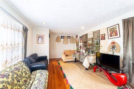 Photo of property in 26 Kereru Street, Henderson, Auckland, 0612