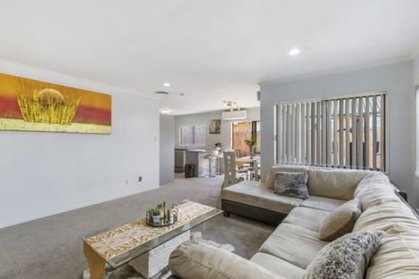 Photo of property in 42 Milson Drive, Papakura, 2110