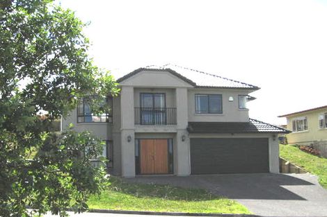 Photo of property in 22 Highgrove Lane, Totara Vale, Auckland, 0632