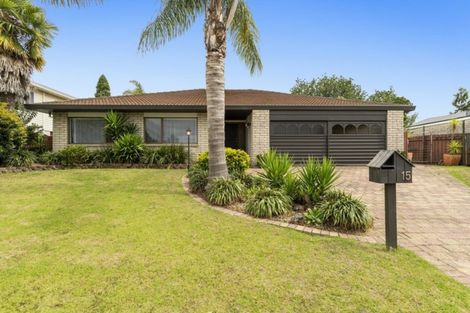 Photo of property in 15 Endeavour Avenue, Welcome Bay, Tauranga, 3112