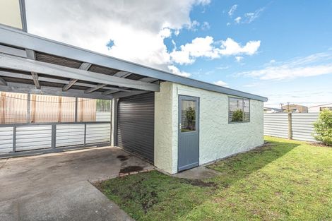 Photo of property in 53 Hinau Street, Castlecliff, Whanganui, 4501