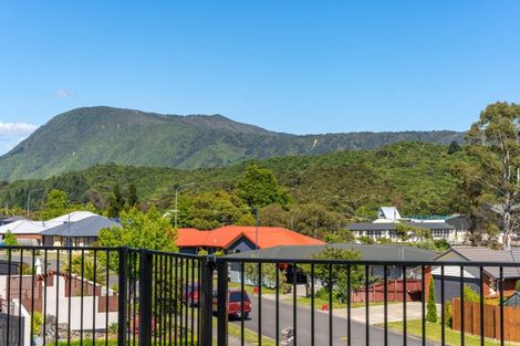 Photo of property in 2 Pukeko Place, Picton, 7220