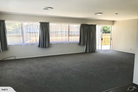 Photo of property in 18 Hicks Crescent, Waikanae Beach, Waikanae, 5036