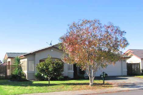 Photo of property in 12 Millstone Lane, Henderson, Auckland, 0612