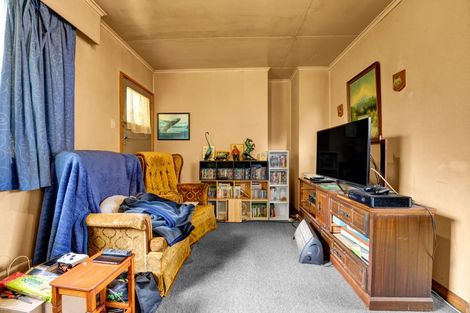 Photo of property in 39 Gloag Street, Waverley, 4510