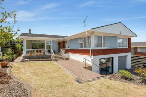 Photo of property in 22 Haseler Crescent, Howick, Auckland, 2014