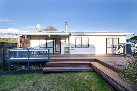 Photo of property in 5 Spackman Crescent, Paraparaumu, 5032