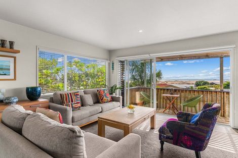 Photo of property in 42 Cheviot Street, Mangawhai Heads, Mangawhai, 0505
