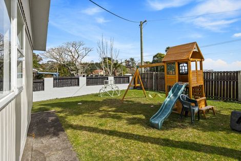 Photo of property in 83 Sunnyvale Road, Massey, Auckland, 0614