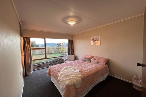 Photo of property in 2 Park Lane, Waitara, 4320