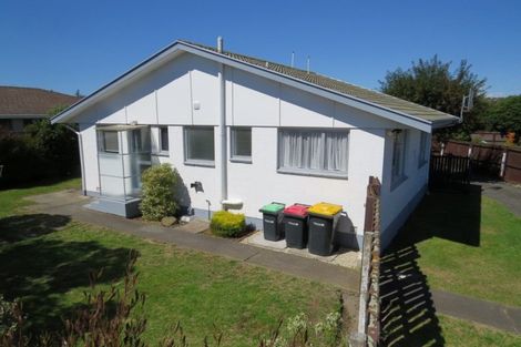 Photo of property in 2/12 Wanstead Place, Woolston, Christchurch, 8062