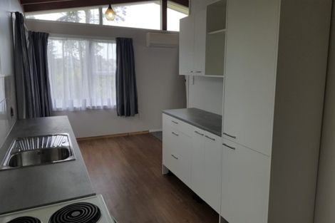 Photo of property in 59 Totaravale Drive, Totara Vale, Auckland, 0629