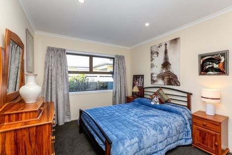 Photo of property in 44 Magnolia Drive, Westown, New Plymouth, 4310
