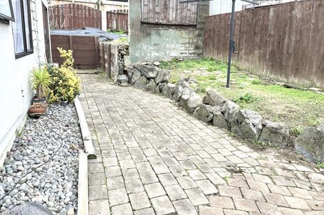 Photo of property in 13 Balloch Street, Randwick Park, Auckland, 2105