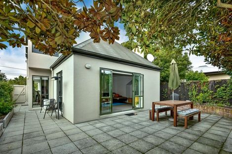 Photo of property in 53 Hawkesbury Avenue, St Albans, Christchurch, 8014