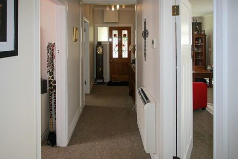 Photo of property in 2 Bracken Street, Petone, Lower Hutt, 5012