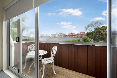 Photo of property in 76n Edmonton Road, Henderson, Auckland, 0612