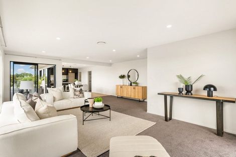 Photo of property in 15 Mcdowell Crescent, Hillcrest, Auckland, 0627