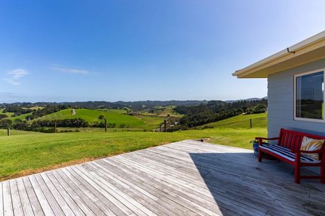 Photo of property in 347 Campbell Road, Parua Bay, Onerahi, 0192