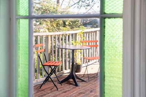 Photo of property in 58 Fairview Crescent, Kelburn, Wellington, 6012