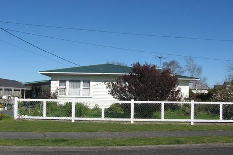Photo of property in 8 Seddon Street, Carterton, 5713