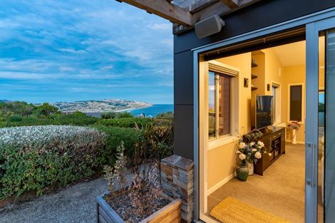 Photo of property in 14 Highgrove, Saint Clair, Dunedin, 9012