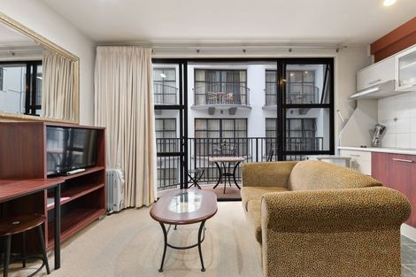 Photo of property in Atrium Apartments, 2h/154 The Terrace, Wellington Central, Wellington, 6011