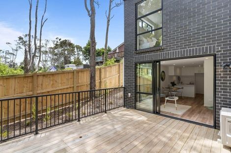 Photo of property in 40 Tokai Place, Glen Eden, 0602