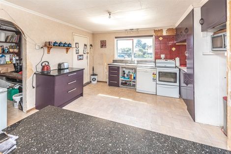 Photo of property in 43 Cornfoot Street, Castlecliff, Whanganui, 4501