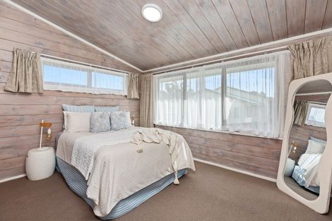 Photo of property in 11a Pokapu Place, Bethlehem, Tauranga, 3110