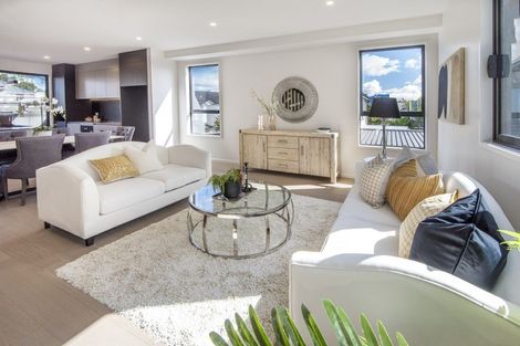 Photo of property in 16a Saltburn Road, Milford, Auckland, 0620