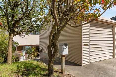 Photo of property in 16a Dart Place, Fernhill, Queenstown, 9300