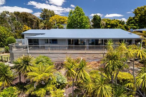 Photo of property in 1 Waterview Place, Haruru, 0204