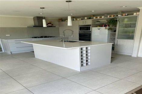 Photo of property in 51 Hadley Wood Drive, Wattle Downs, Auckland, 2103