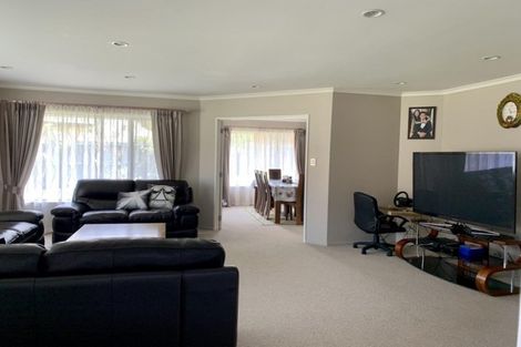 Photo of property in 225 Hill Road, The Gardens, Auckland, 2105